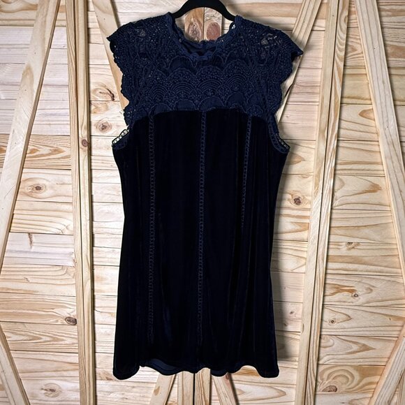 Extra Large, Blue Velvet and Lace, Lulu's Mini Cocktail Dress. - Picture 1 of 8